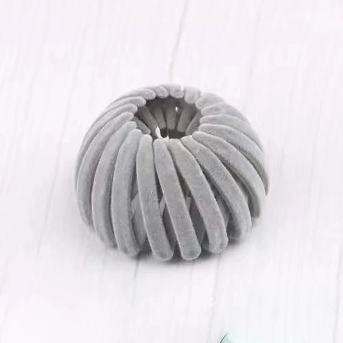 Elevate Your Hairstyle with Our Trendy Bird Nest Ponytail Hair Rings - The Ultimate Lazy Braider Tool for Effortless Elegance!